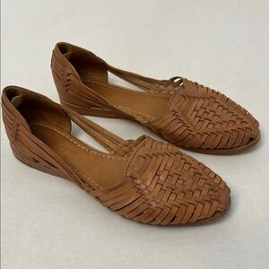 STORI TAN LEATHER HUARACHES SANDALS 9.5